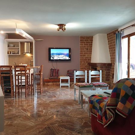 Muses Apartments Eretria  Ngoại thất bức ảnh