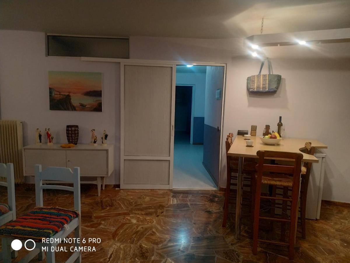 Muses Apartments Eretria  Ngoại thất bức ảnh