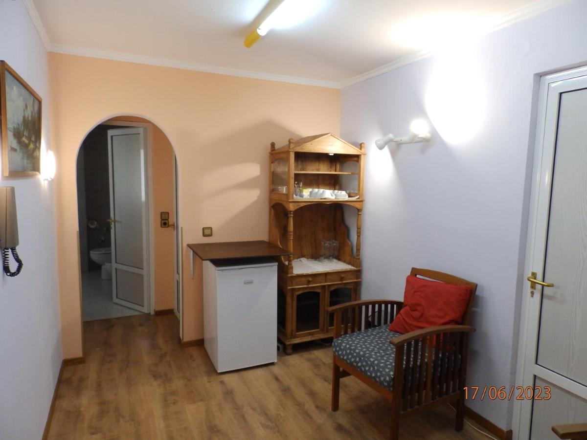 Muses Apartments Eretria  Ngoại thất bức ảnh